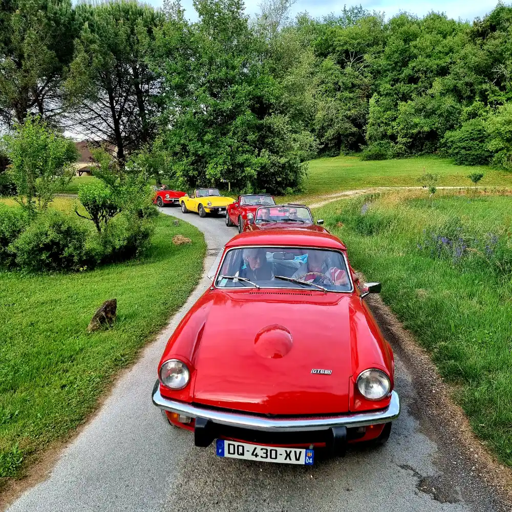 Club automobiles anciennes aux Granges Hautes à Saint-Crépin-et-Carlucet